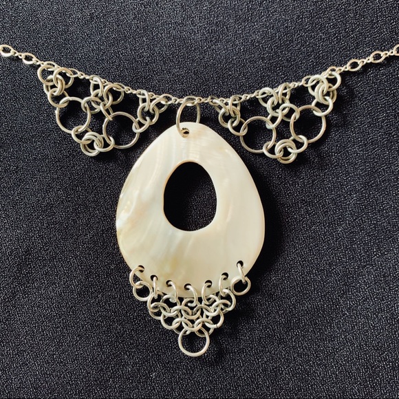 Sterling silver chain mail and shell necklace - Picture 1 of 5